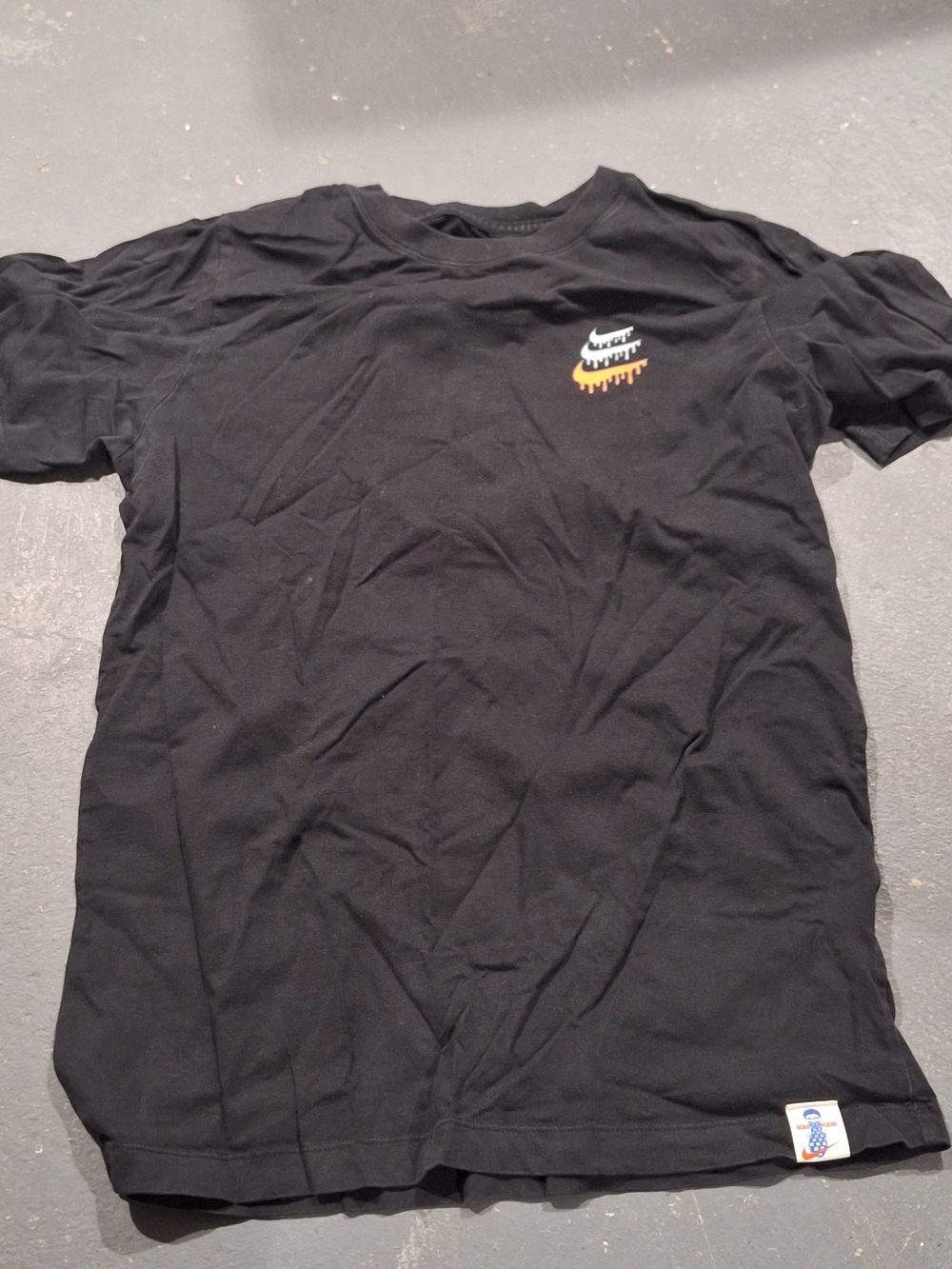 Nike Soul Food Black Men's Graphic Crewneck T-Shirt with  Logo